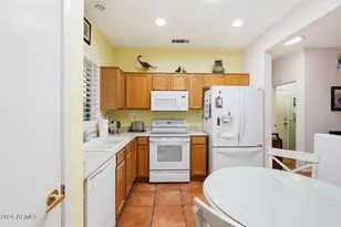 19113 N Hunters Run, Surprise, AZ 85387 - Photo 8