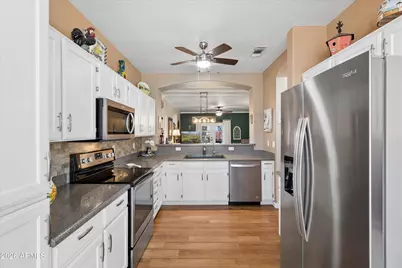 10259 W Mohawk Lane, Peoria, AZ 85382 - Photo 26