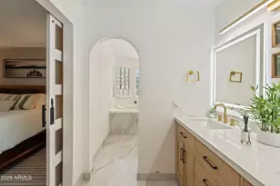 802 E Forest Hills Dr, Phoenix, AZ 85022 - Photo 32