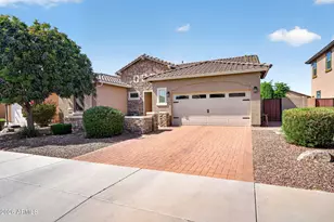 19258 E Canary Way, Queen Creek, AZ 85142 - Photo 2