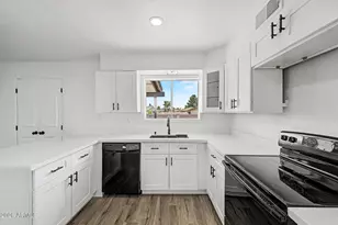 913 W St John Rd, Phoenix, AZ 85023 - Photo 14
