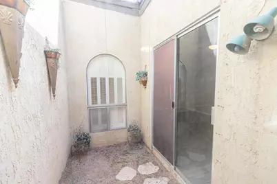 2908 E Avenida Olivos, Phoenix, AZ 85016 - Photo 2