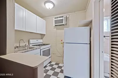 343 W Portland Street #Apt 6, Phoenix, AZ 85003 - Photo 6
