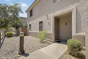 2965 E Dunbar Dr, Phoenix, AZ 85042 - Photo 2