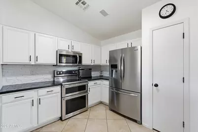 2628 E Beverly Road, Phoenix, AZ 85042 - Photo 10