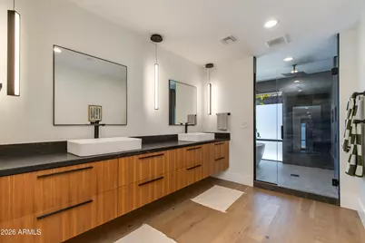 2022 E Gardenia Avenue, Phoenix, AZ 85020 - Photo 12