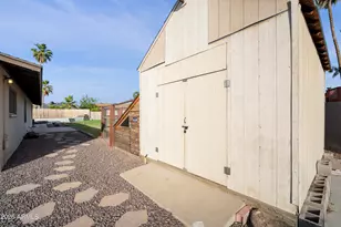 4515 W Shaw Butte Dr, Glendale, AZ 85304 - Photo 22