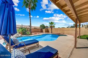 843 E Audrey Ln, Phoenix, AZ 85022 - Photo 2