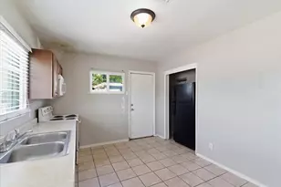 2609 W Morten Ave, Phoenix, AZ 85051 - Photo 6