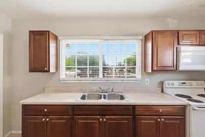 2609 W Morten Avenue #Unit 1, Phoenix, AZ 85051 - Photo 8