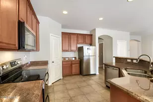 1561 E Palo Verde Dr, Casa Grande, AZ 85122 - Photo 10