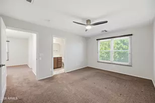 2250 E Wayland Dr, Phoenix, AZ 85040 - Photo 20