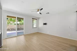 2250 E Wayland Dr, Phoenix, AZ 85040 - Photo 14