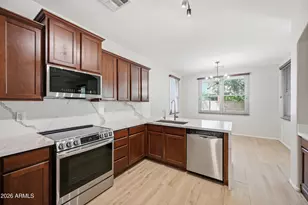 2250 E Wayland Dr, Phoenix, AZ 85040 - Photo 10