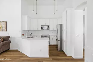 7054 S Taylor Dr, Tempe, AZ 85283 - Photo 10