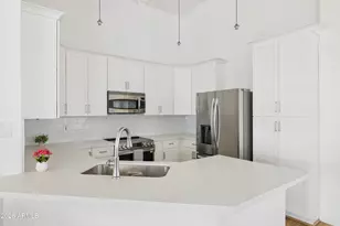7054 S Taylor Dr, Tempe, AZ 85283 - Photo 12