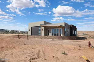 142 Dunn Dr, Page, AZ 86040 - Photo 2