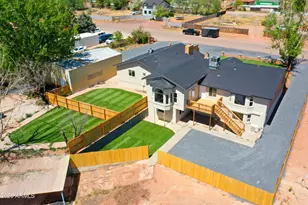 445 W Academy Ave, Colorado City, AZ 86021 - Photo 2
