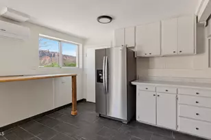 445 W Academy Ave, Colorado City, AZ 86021 - Photo 22