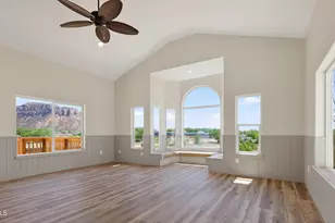445 W Academy Ave, Colorado City, AZ 86021 - Photo 10