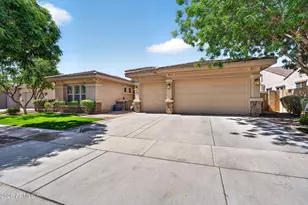 4101 E Woodside Way, Gilbert, AZ 85297 - Photo 2