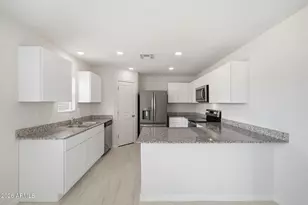 218 S Apache Ave, Eloy, AZ 85131 - Photo 4