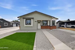 446 S Pioneer, Mesa, AZ 85204 - Photo 2