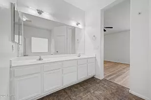 930 E Harwell Rd, Phoenix, AZ 85042 - Photo 22