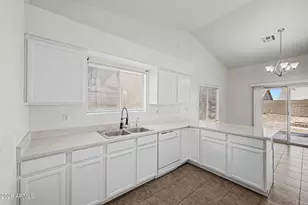 930 E Harwell Rd, Phoenix, AZ 85042 - Photo 12