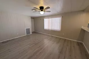 10960 N 67th Ave, Glendale, AZ 85304 - Photo 8