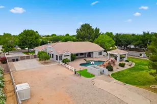 2695 E Country Shadows Ct, Gilbert, AZ 85298 - Photo 56