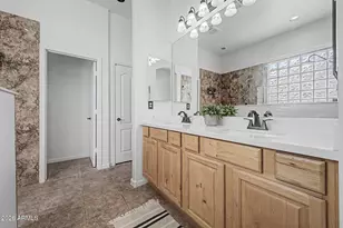 25413 N 71st Dr, Peoria, AZ 85383 - Photo 22