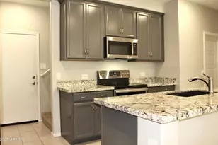 2625 S Peppertree Dr, Gilbert, AZ 85295 - Photo 8