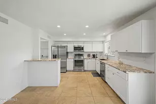 3866 N 30th St, Phoenix, AZ 85016 - Photo 8