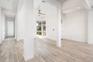 923 E Paseo Way, Phoenix, AZ 85042 - Photo 6