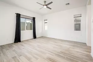 923 E Paseo Way, Phoenix, AZ 85042 - Photo 8