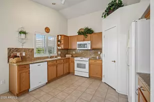 16036 N 11th Ave, Phoenix, AZ 85023 - Photo 6