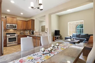 21242 N 36th Place, Phoenix, AZ 85050 - Photo 8