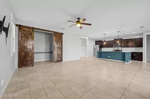 1041 W Glen Canyon Dr, San Tan Valley, AZ 85140 - Photo 4