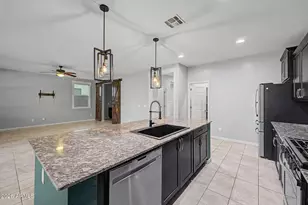 1041 W Glen Canyon Dr, San Tan Valley, AZ 85140 - Photo 8