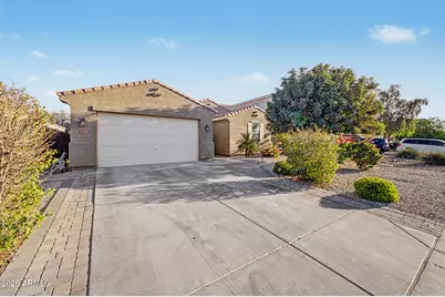 1041 W Glen Canyon Drive, San Tan Valley, AZ 85140 - Photo 2