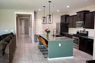 1041 W Glen Canyon Dr, San Tan Valley, AZ 85140 - Photo 2