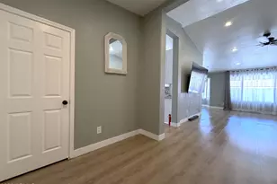 329 W Brisa Dr, Gilbert, AZ 85233 - Photo 4