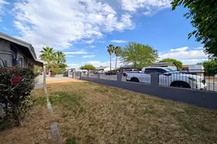 13208 W Tuckey Ln, Glendale, AZ 85307 - Photo 8