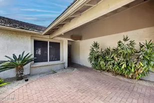 975 E Lobster Trap Ln, Tempe, AZ 85283 - Photo 4