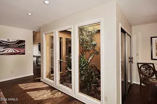 8113 E Del Caverna Dr, Scottsdale, AZ 85258 - Photo 30