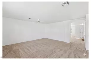 12616 N 58th Ave, Glendale, AZ 85304 - Photo 14