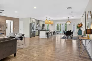 8738 E Rose Ln, Scottsdale, AZ 85250 - Photo 12