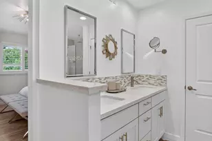 8738 E Rose Ln, Scottsdale, AZ 85250 - Photo 24