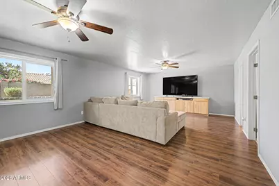 3729 E Taro Lane, Phoenix, AZ 85050 - Photo 14